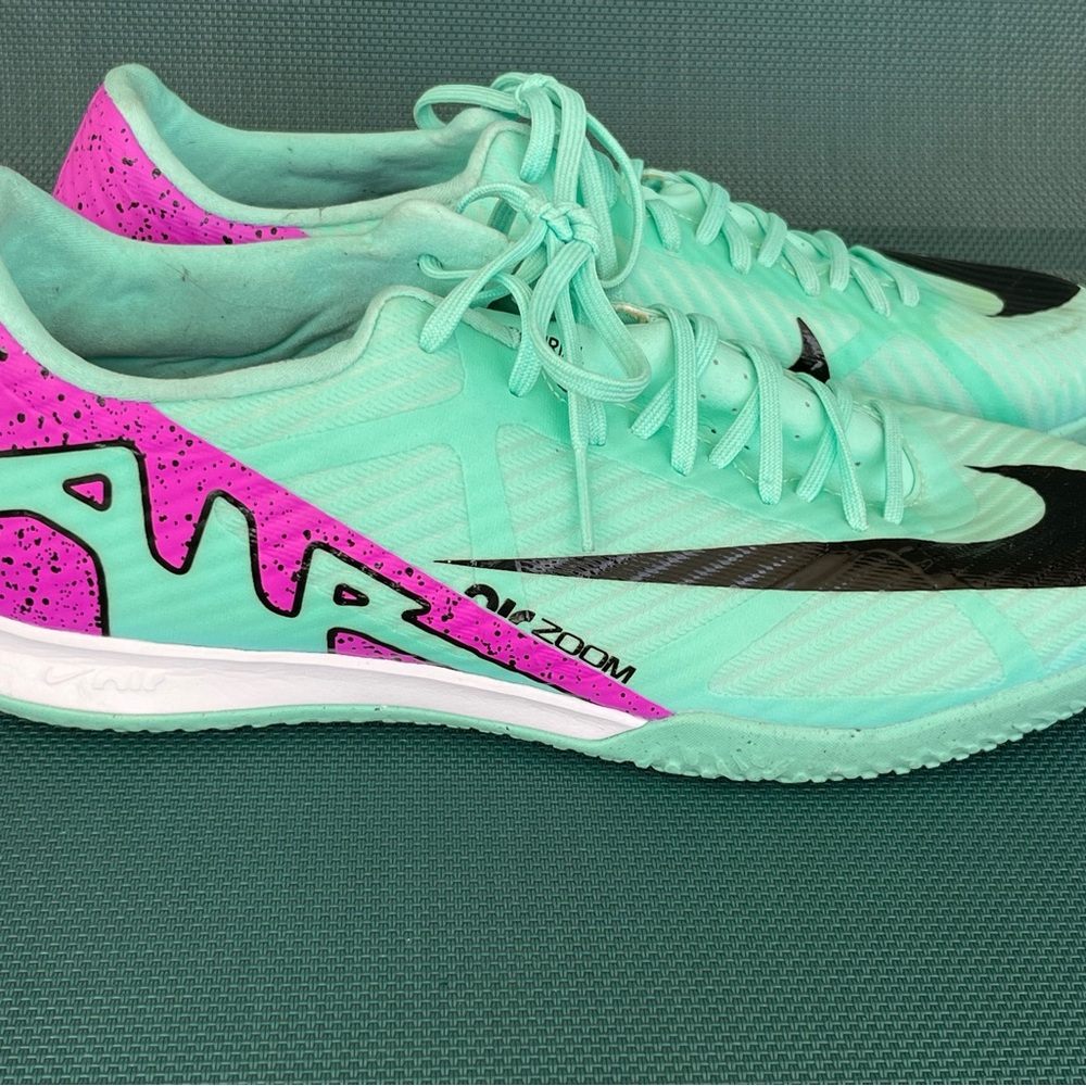 Nike Women's Zoom Athletic Shoes - Mint Green and Magenta